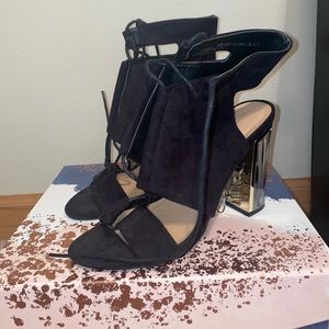 Black lace up open toe suade block heels